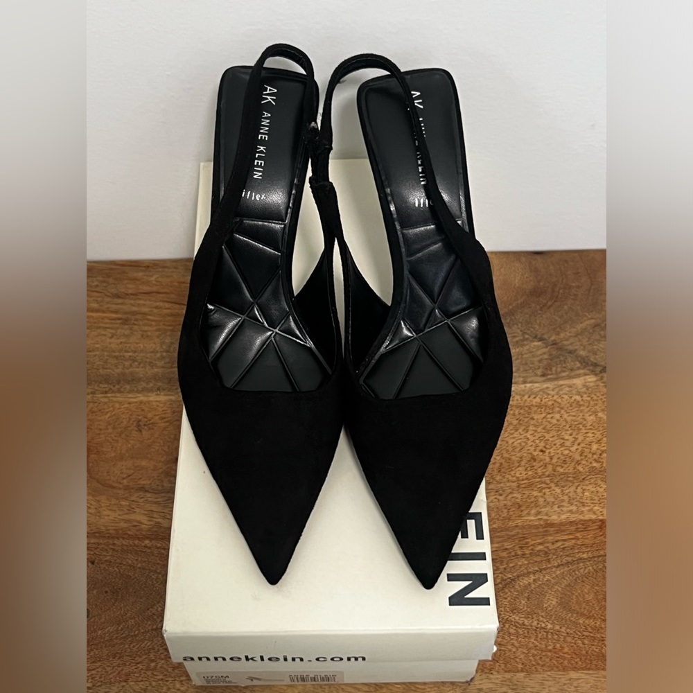NWB Anne Klein Women's Black  Heels